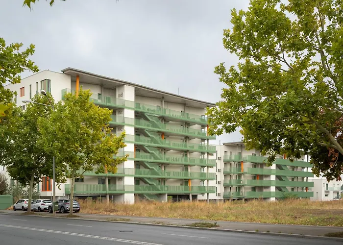 Roots One - Lakeview Escape With Balcony & Parking Bucureşti